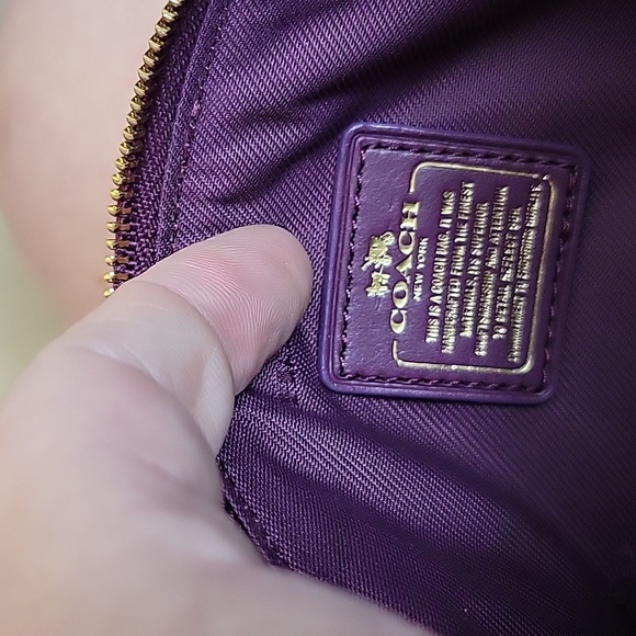 Coach wristlet - Picture 4 of 7